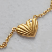 Lade das Bild in den Galerie-Viewer, byBiehl Halskette mit Herz &quot;Just Love&quot; Gold – Eleganter Schmuck im Allgäu Online Shop
